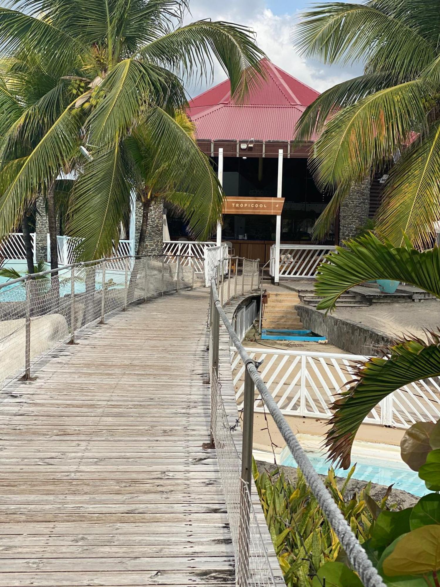 Le Camassia - Studio De Standing Dans Residence Privee Avec Acces Piscine Et Plage. Saint-Francois  Exterior foto